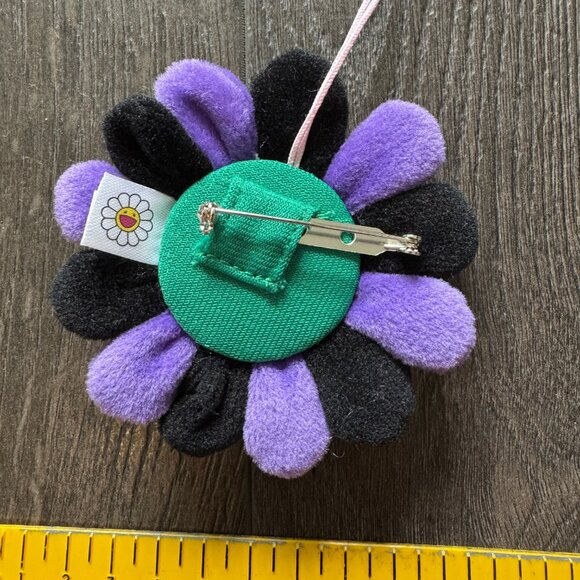 8*8CM Takashi Murakami Flower Rainbow Strap Pin Broach Badge Kaikai Kiki Brooch - Picture 7 of 10